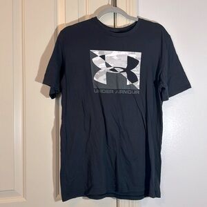Under Armor T-Shirt Medium